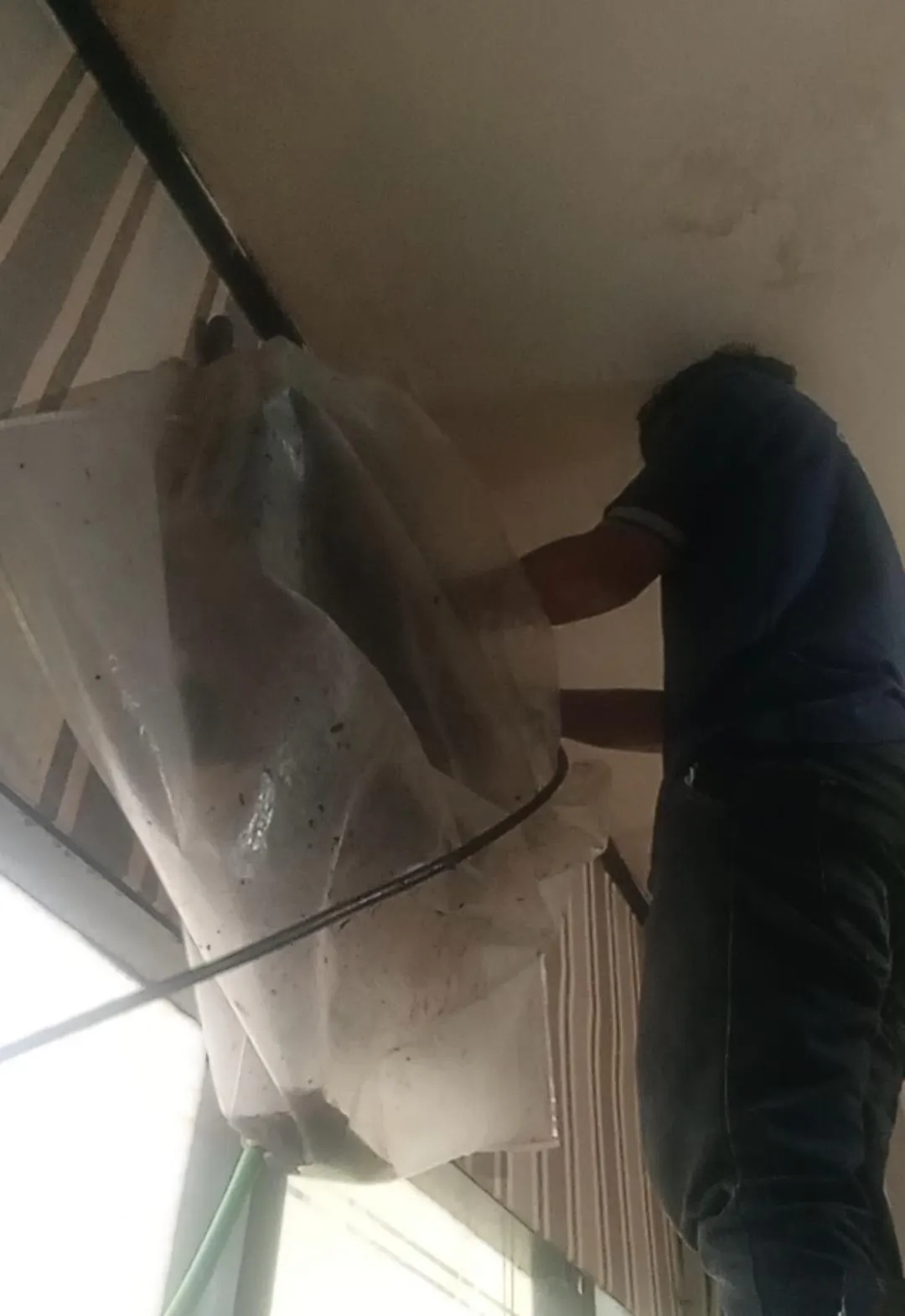 Layanan service AC profesional